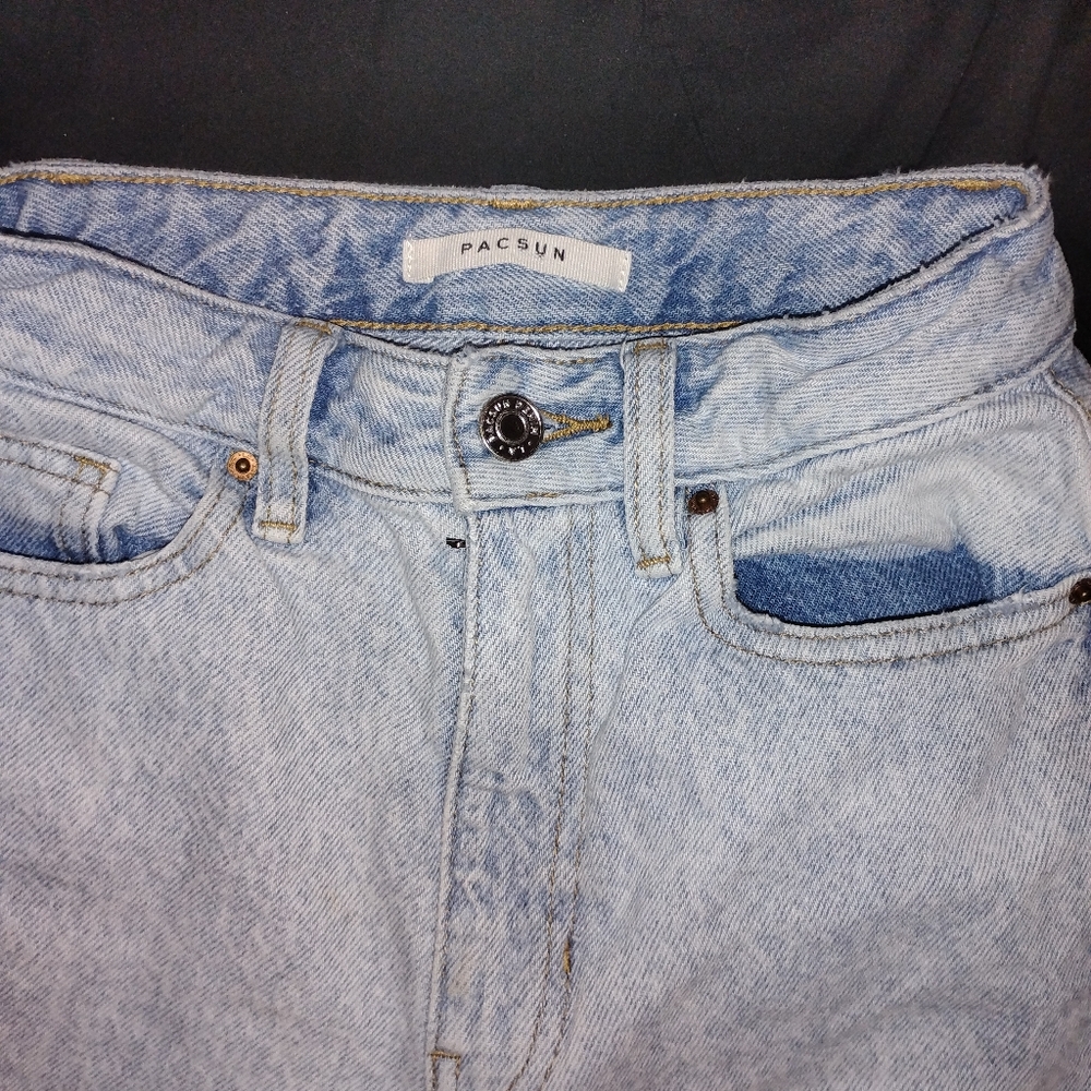 Jeans - Picture 9 of 9